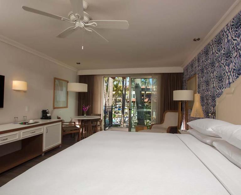 Jr Suite Hacienda Pool View King Krystal Grand® Puerto Vallarta Jr Suite Hacienda Pool View King Krystal Grand® Puerto Vallarta